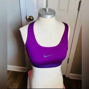 Nike Women's Vibrant Purple Sports Bra Small